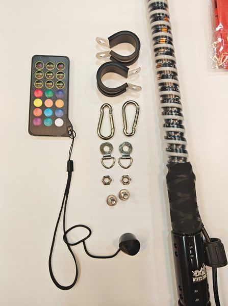 LED флагштоки ATV22 LINE 89см, комплект 2шт., можливість підключення стопів та поворотників, керування через пульт або додаток ATV22-LEDWHIP-89-LINE-PAIR фото