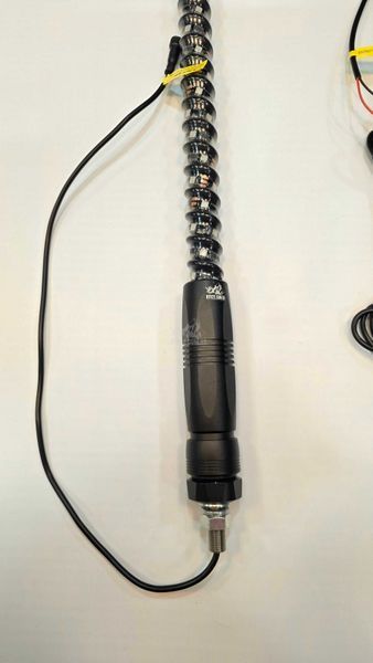 LED флагштоки ATV22 ARMOR 92см, комплект 2шт., можливість підключення стопів та поворотників, керування через пульт або додаток ATV22-LEDWHIP-92-ARMOR-PAIR фото