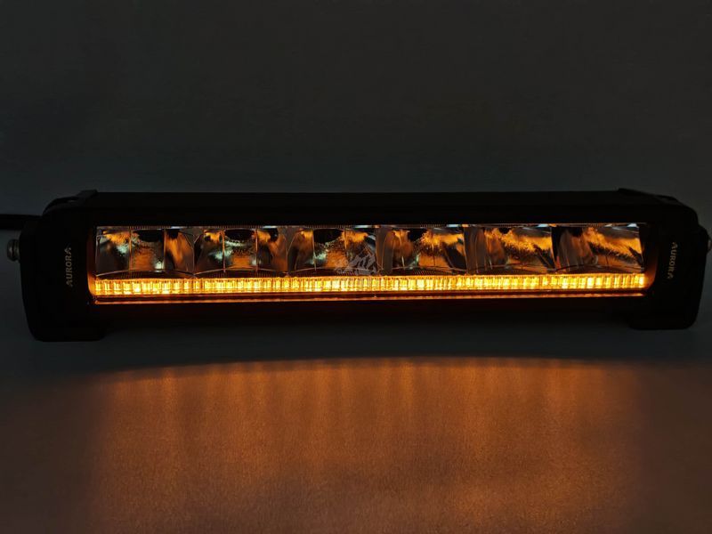 Aurora ALO-P-S10-10-R13Y-AW 33см 90W &mdash; LED балка комбінованого світла (Combo Beam) + DRL (денні ходові вогні) білого/бурштиного кольору ALO-P-S10-10-R13Y-AW-H фото